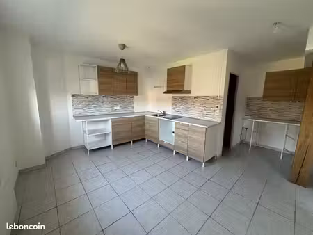 studio 1 pièce 44 m²