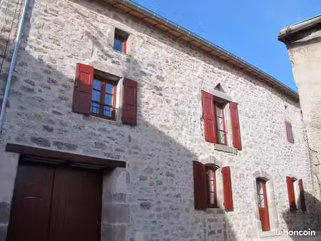 bel appartement f4 avec cave  110 m²