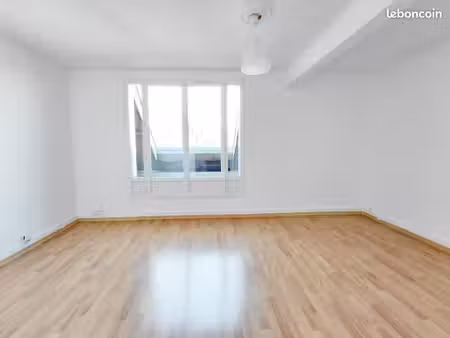 deux-pièces de 52 m² avec 2 terrasses semi-couvertes sans vis-à-vis