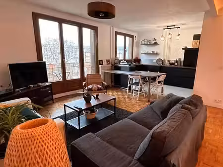 appartement t2 avec balcon - viroflay limite versailles