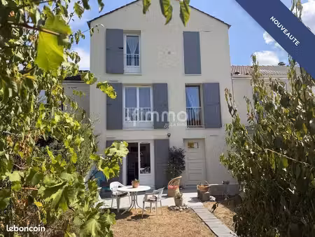 maison 6 pièces 141 m²