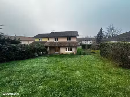 maison t4 à louer - meillonnas centre village