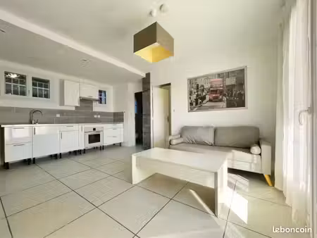 location appartement t2 meublée à l'année 2 pièces