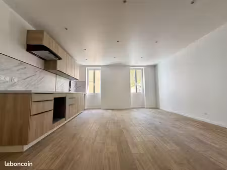 maison de village 7 pièces 120 m²