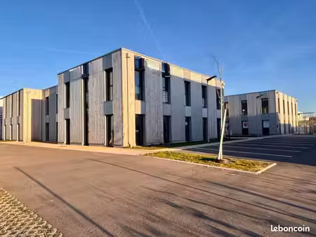 bureaux 581 m²