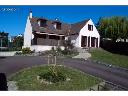 maison familiale  8 pièces  5 chambres  sous-sol total  quartier recherché
