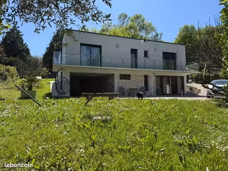 maison contemporaine 160 m² + dépendance sur 1 400 m² de terrain