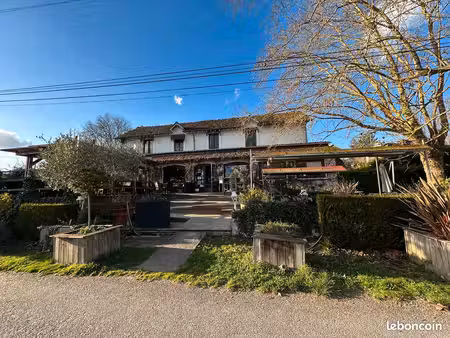 restaurant (vente des murs + fonds de commerce) + activité de tourisme + franchise « chez 