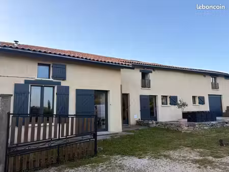 maison ancienne entièrement rénovée – 150 m² – lumineuse – chef-boutonne
