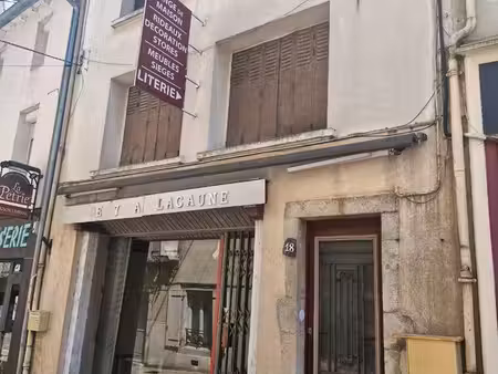 immeuble 270 m² – local + 2 appartements + grenier – centre lacaune – 135 000