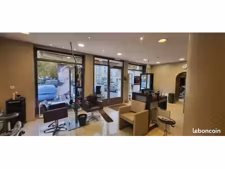 local commercial 175 m² versailles