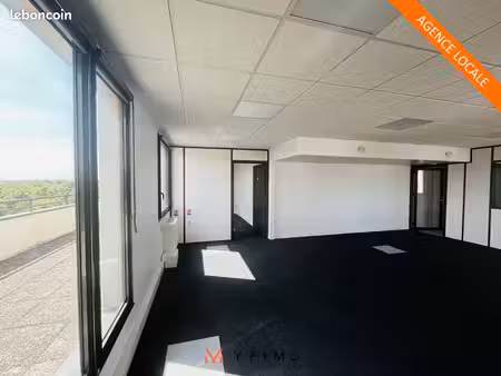 bureaux 808 m² guyancourt