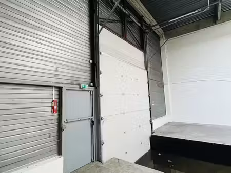 local d'activite 460 m² coignieres