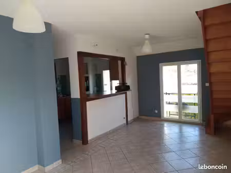 appartement à louer 68m² à maincy 77