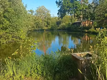 chalet avec étang privatif au parc du bel air