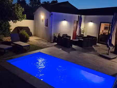 maison récente plein pied 3 ch  garage  piscine