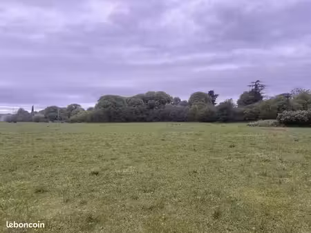 terrain 320 m² pertuis