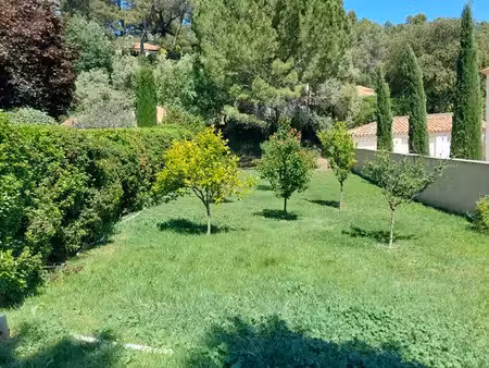 terrain 840 m² la bastidonne