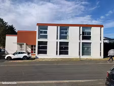 bureaux 308 m²
