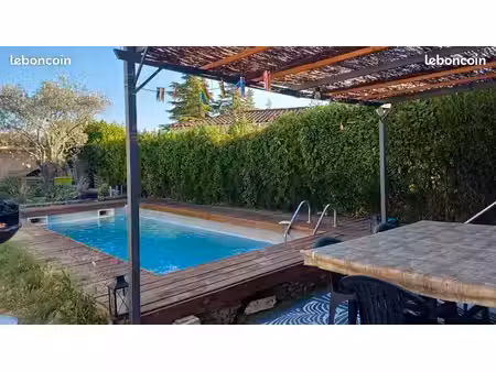 maison jardin et piscine
