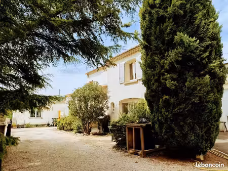 maison 234 m2 village malaucene