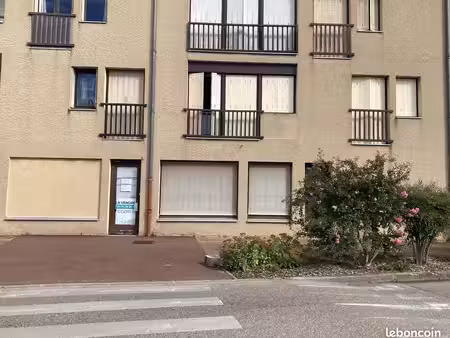 local commercial saint-denis-en-bugey
