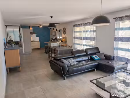 dissay – maison de plain-pied 121 m² – 4 chambres – terrain 1 000 m²