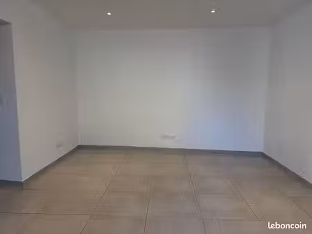 location maison de ville