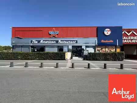 local commercial 329 m² poitiers