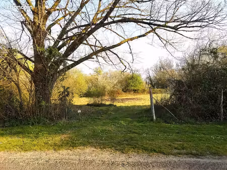 terrain 1892 m² – arboré – calme – mare – cu disponible