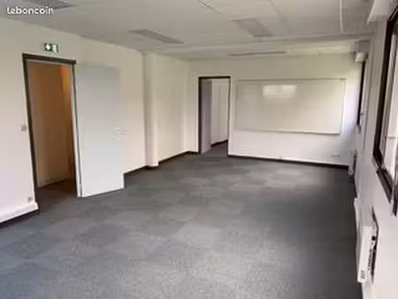 bureaux a louer gibauderie