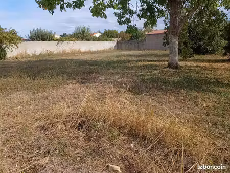 terrain constructible 898m2 beugné l’abbé