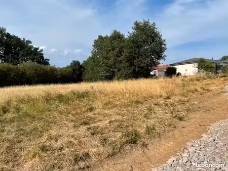 terrain 2 380 m² condat sur vienne