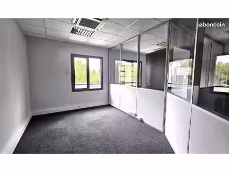 bureaux à vendre ou à louer - 130 m² divisibles aux portes de lyon - neyron