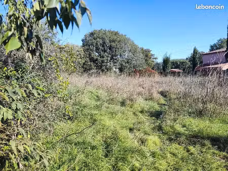 terrain 1 100 m² gareoult