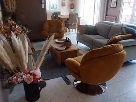 grande maison et un terrain constructible et borné