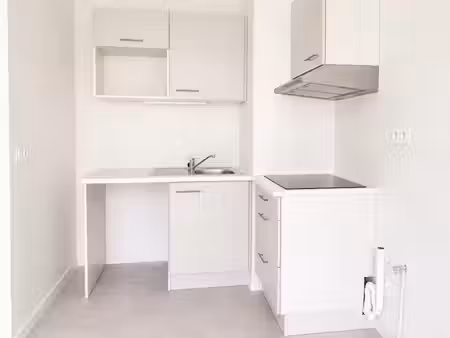 location appartement 2 pièces 41.32 m² à l'isle-d'abeau (38080)  611 €