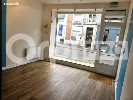 local commercial 28 m²