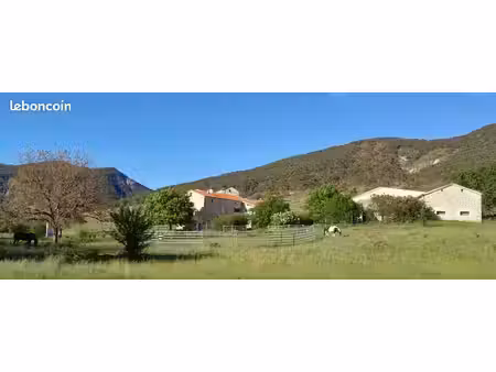 propriété agricole équestre 132 ha  maison  écuries