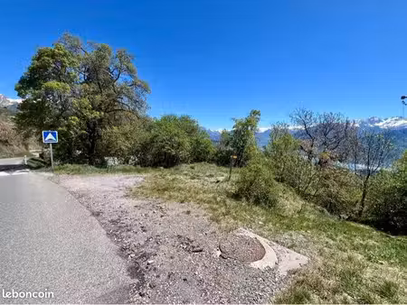 terrain non constructible de 197 m² à saint-apollinaire (05160) ?