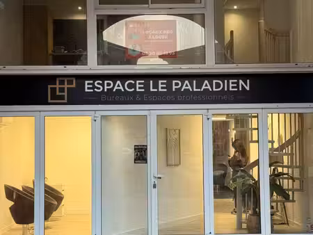 ? à louer – bureaux / locaux – fréjus-plage – à 100 m de la mer