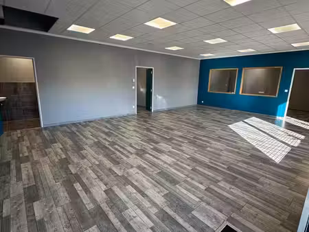 à louer – local professionnel 289 m² – épinal / saut-le-cerf