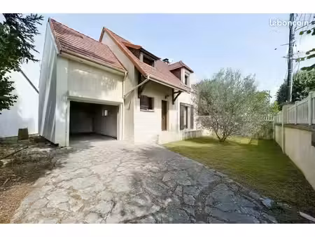 maison 5 pièces 80 m²