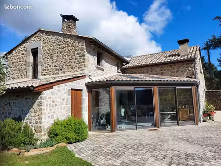 maison/mas ardéchois en pierre rénové secteur privilégié