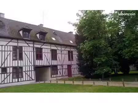 studio dans ancien hôtel particulier centre ville