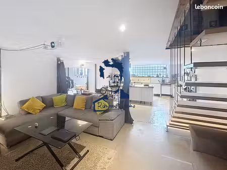 loft 4 pièces 200 m²