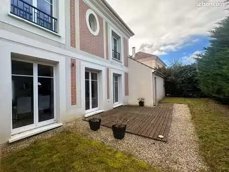 pavillon 5 pièces 101 m²