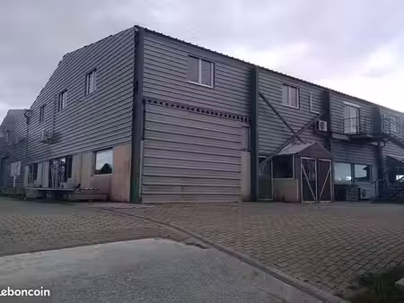 ensemble immobilier de rapport – 2 400 m² – 21 unités locatives – près de 9 % brut