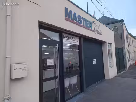 fonds de commerce remplacement de pare-brise  bris de glace automobile  nettoyage lavage a