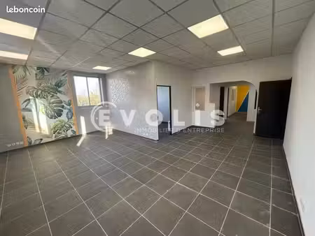 local bureaux 280 m²